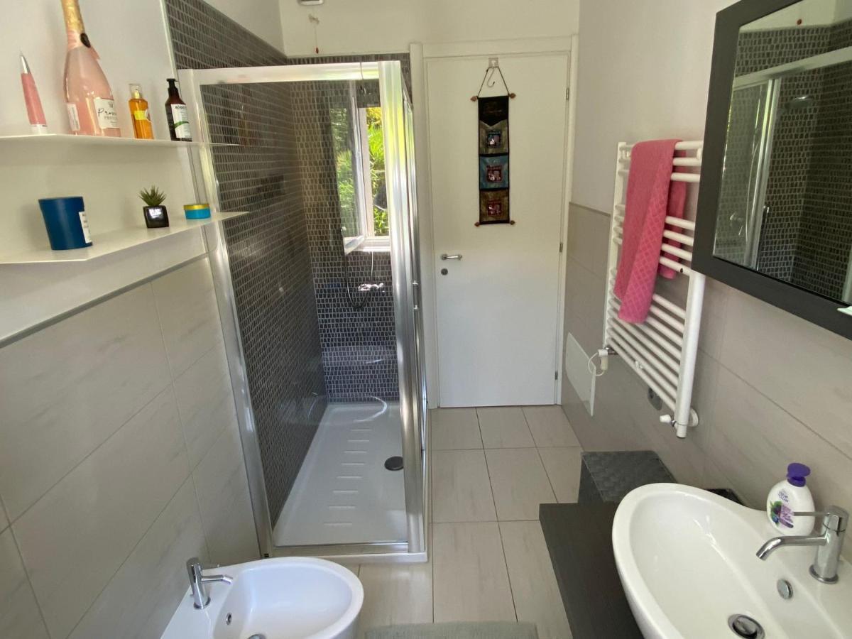 Alpi Giulie Apartment Verbania Bagian luar foto
